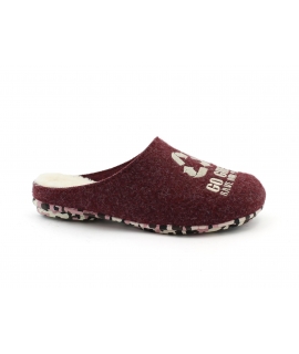 Women's recycled slippers written "Go green save our Planet" vegan shoes