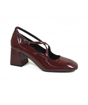 VSI MEGGY red vegan patent pumps with double braided strap and wide heel made in Italy