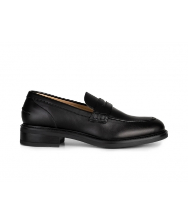 Mocassins vegan noirs pour femmes Solari Milano Loafer faits à la main et respectueux de l'environnement en maïs