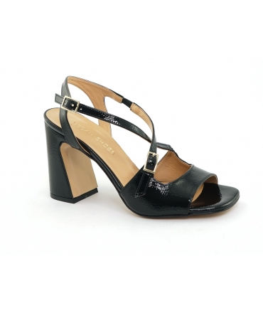 Sandalias de mujer VSI SCIVA veganas negras de tacón alto y ancho en charol naplak. Fabricadas en Italia.