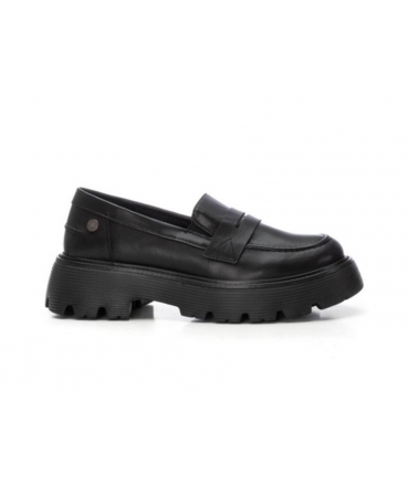 Mocassins noirs vegan style collège à semelle épaisse pour femmes REFRESH