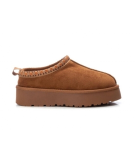 XTI low vegan platform boot with padded faux fur brown slip-on and thick sole