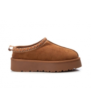 XTI low vegan platform boot with padded faux fur brown slip-on and thick sole