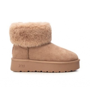 XTI beige platform boot with faux fur, vegan, warm padded and cuffed