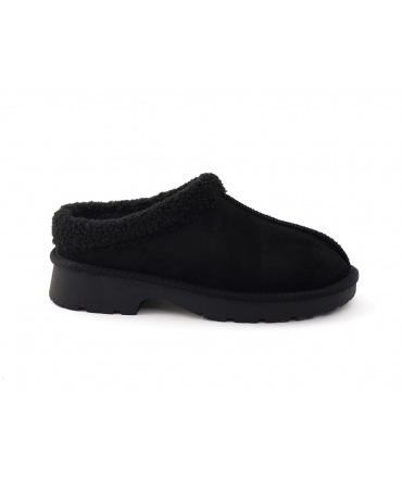 XTI Scarpa bassa vegan imbottita zoccolo invernale finto pelo nero slip-on