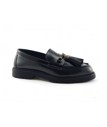 Mocasines college veganos negros brillantes con borlas VSI CARDIFF. Fabricados en Italia.