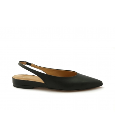 Schwarze vegane Ballerinas von VSI CALIA mit elegantem Slingback-Verschluss, hergestellt in Italien.