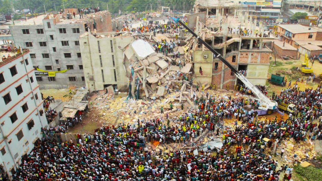 crollo del complesso Rana Plaza,- FASHIION REVOLUTION